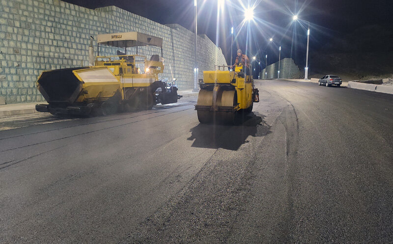 روکش مکانیزه آسفالت رینگ ۳۰ متری اسلامآباد انجام شد