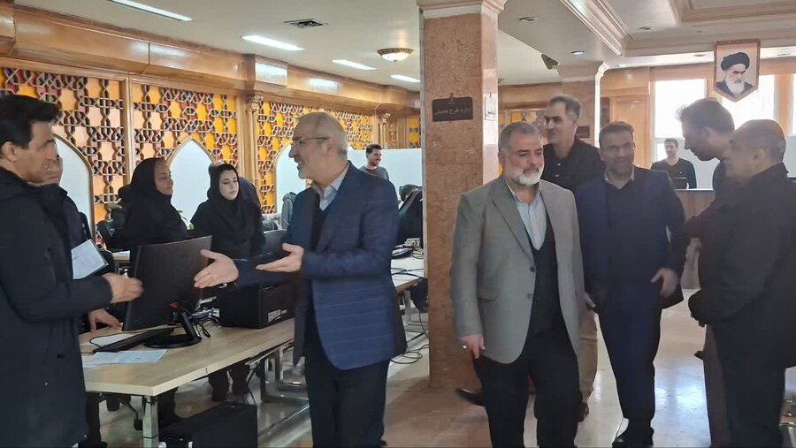 "کیانی" سرزده به محل استقرار موقت شهرداری منطقه ۱ رفت/ احداث ساختمان جدید در ماه‌های آینده